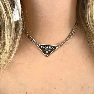 【関税＆送料込み】Prada Cashmere Necklace Clothing Original Prada Anhänger Kette Necklace | eBay